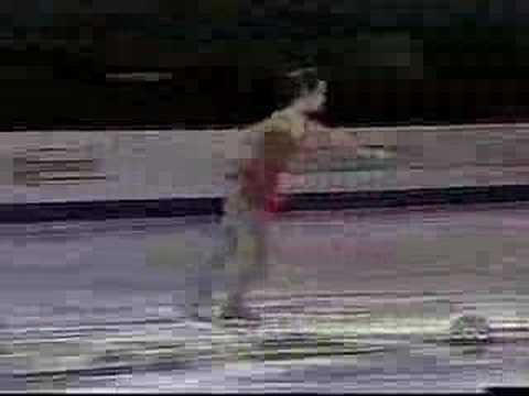 Sasha Cohen: WORST FIGURE SKATING CRASH EVER!!! (very funny)